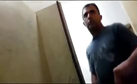 Recording a str8 guy entering the bathroom to urinate and I jerk his cock